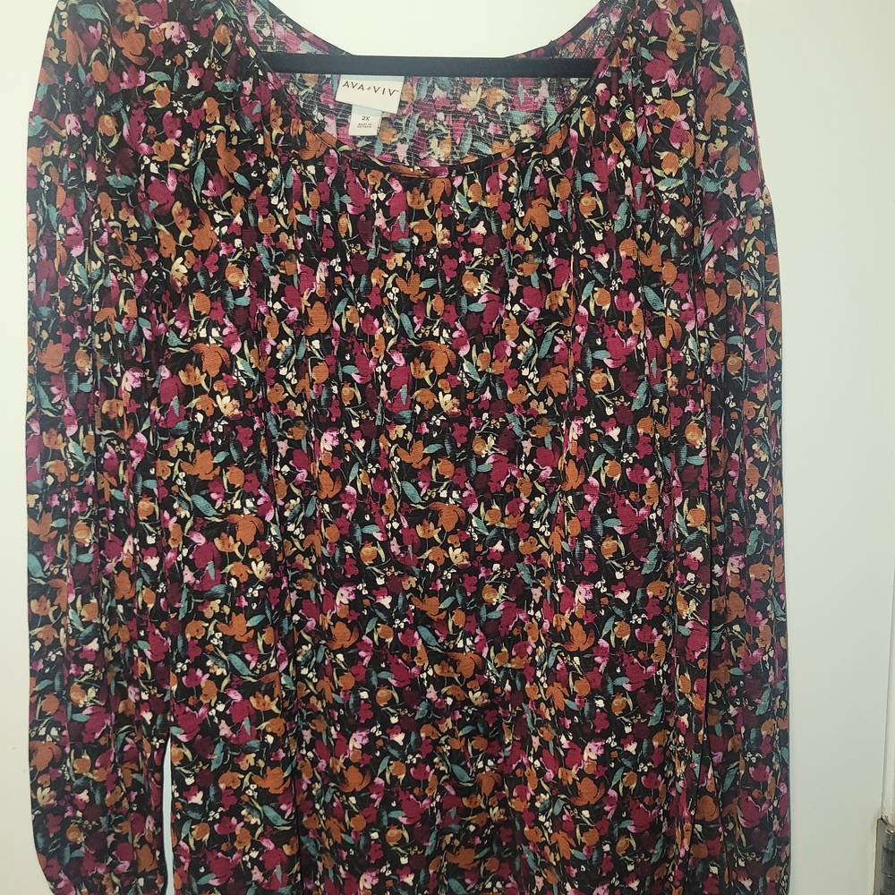 Ava & Viv Floral Long Sleeve Top